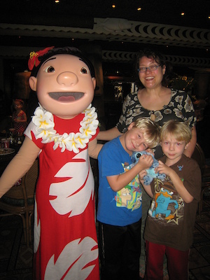 Lilo, Xine, Tim and Cole (03-02-2011 10:04)