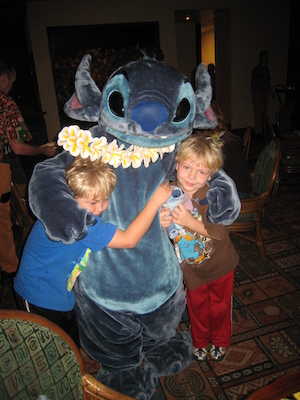 Tim, Stitch and Cole (03-02-2011 10:10)