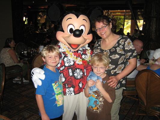 Tim, Mickey, Cole and Xine (03-02-2011 10:12)