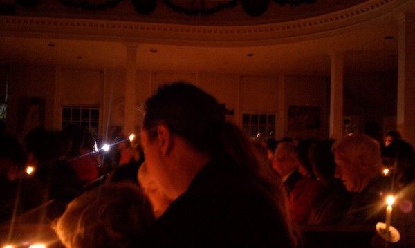 Candlelight service (12-24-2010 16:54)