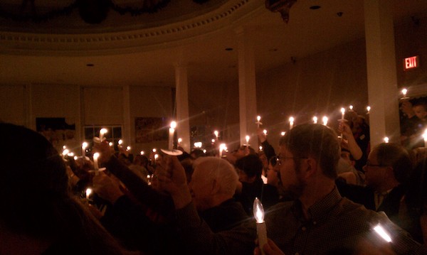 Candlelight service (12-24-2010 16:58)