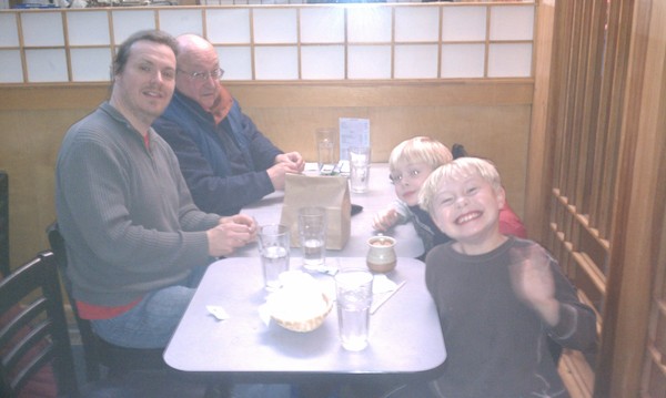 Ben, Poppy, Cole and Tim at Ginger (02-11-2011 18:13)