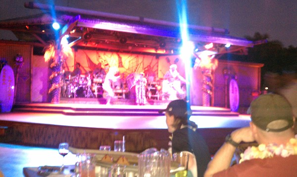 Luau (02-26-2011 18:50)