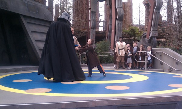 Tim takes on Darth (03-01-2011 12:56)