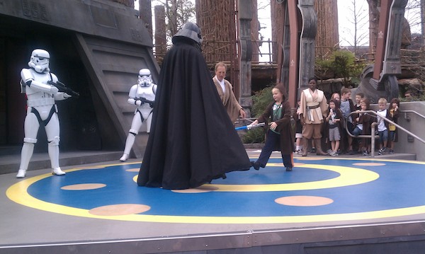 Tim takes on Darth (03-01-2011 12:56)