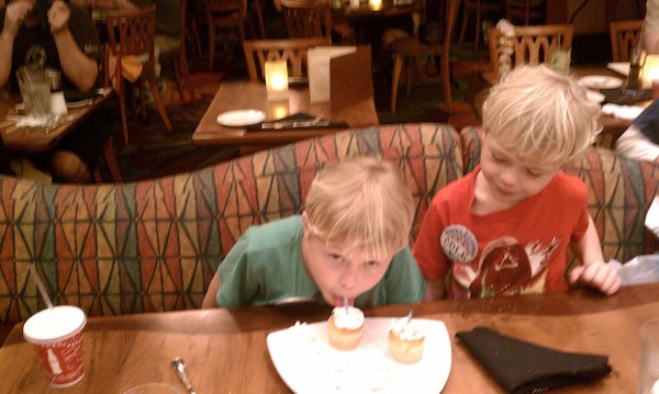 Tim and Cole eat birthday cupcakes (03-01-2011 18:36)