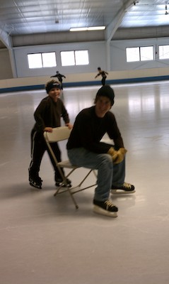 Tim pushing Shawn (03-06-2011 13:27)