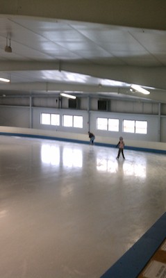 Tim pushing Shawn (03-06-2011 13:30)