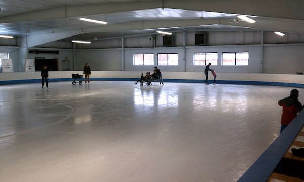 Shawn pushing Ben, Solomon, Tim and Cole (03-06-2011 13:49)