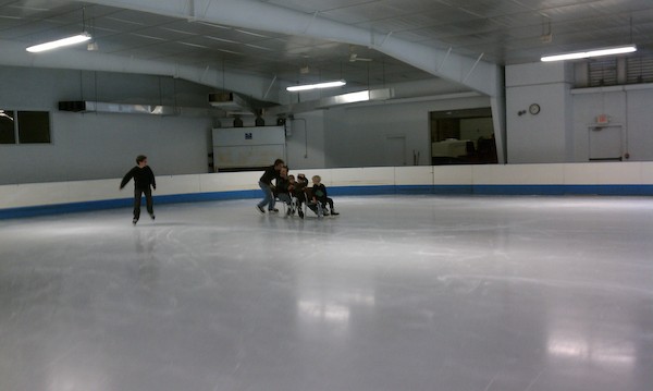 Shawn pushing Ben, Solomon, Tim and Cole (03-06-2011 13:50)
