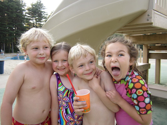 Tim, Zoe, Cole and Kelly at Cole's birthday (06-16-2011 06:37)