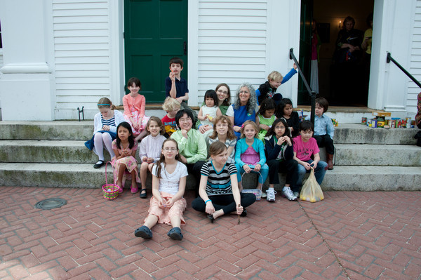 Easter gatherers (04-24-2011 12:16)