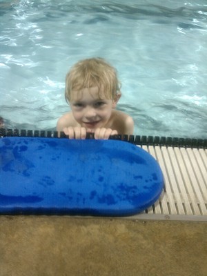 IMG_20110427_185932 - Cole swimming (04-27-2011 18:59)