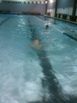 IMG_20110427_190020 - Tim swimming (04-27-2011 19:00)