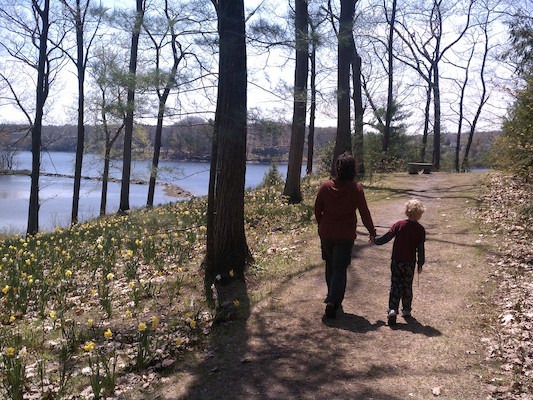 IMG_20110508_130259 - Xine and Cole looking at daffodils (05-08-2011 13:02)