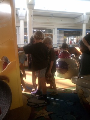 IMG_20110607_181713 - Cole and Tim at the mall playground (06-07-2011 18:17)
