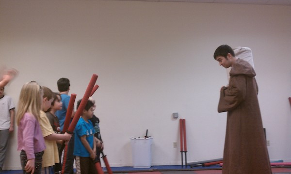 IMAG0654 - Swordfighting at Nathan's party (04-10-2011 16:25)