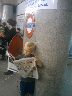 Cole reading the paper (07-25-2011 15:38)