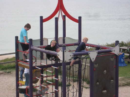 Tim and Cole at the playground (07-04-2011 18:48)