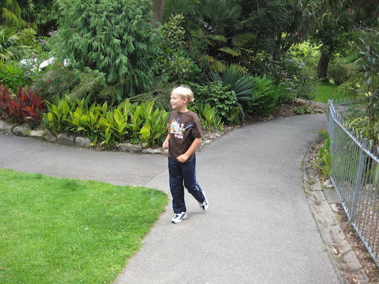 Tim at the Morab gardens (07-09-2011 10:14)