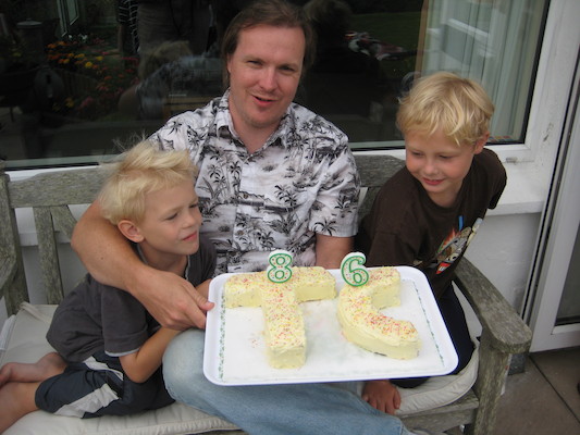 Cole, Ben and Tim with cakes (07-09-2011 17:56)