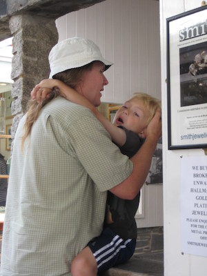 Ben and Cole at the craft shops in St. Ives (07-11-2011 11:25)