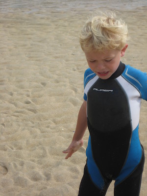 Cole on the beach (07-11-2011 15:28)
