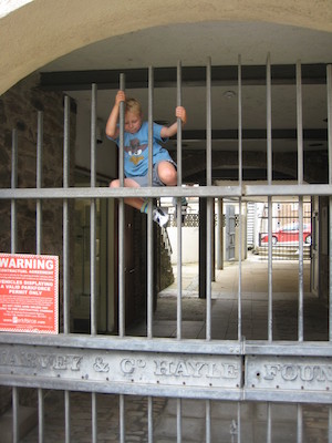 Tim at Harvey's Foundry (07-12-2011 15:08)