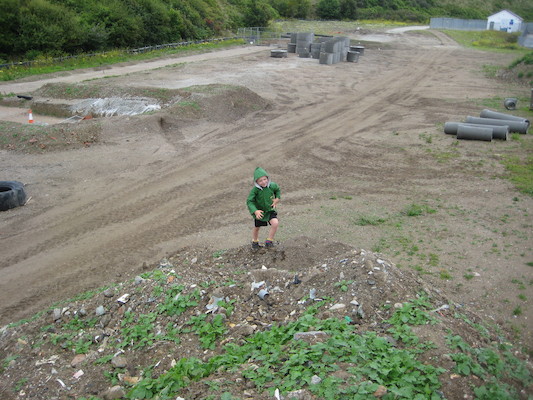 Cole at the construction site (07-15-2011 16:40)