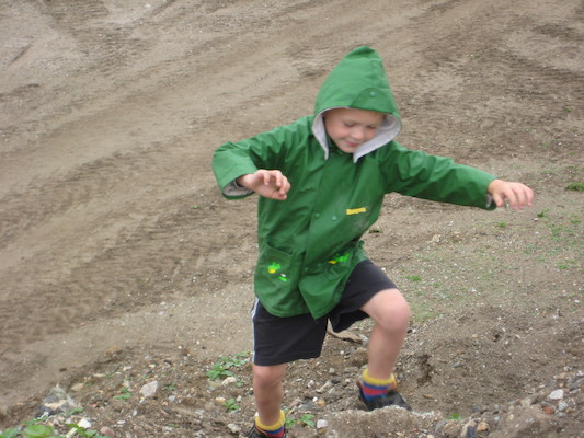 Cole at the construction site (07-15-2011 16:41)