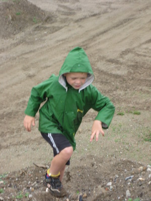 Cole at the construction site (07-15-2011 16:41)