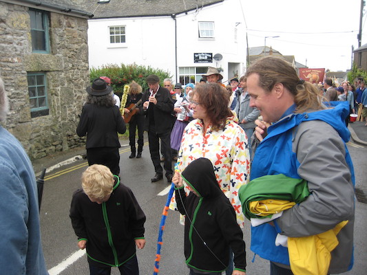 Tim, Cole, Xine and Ben in the parade (07-16-2011 10:56)