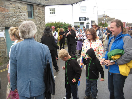 Tim, Cole, Xine and Ben in the parade (07-16-2011 10:56)