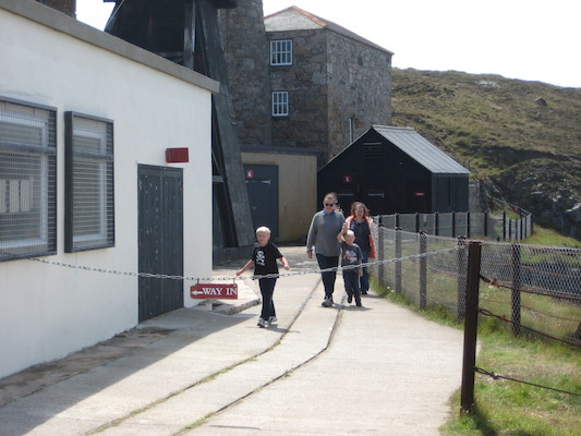 Tim, Ben, Cole and Xine at the mine (07-16-2011 12:41)