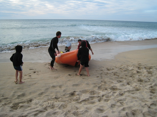 Cole and Tim on Hayle beach (07-04-2011 19:04)