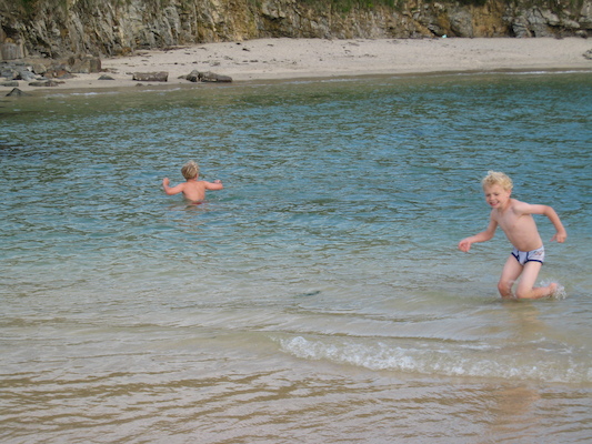 Tim and Cole on Hayle beach (07-04-2011 19:15)