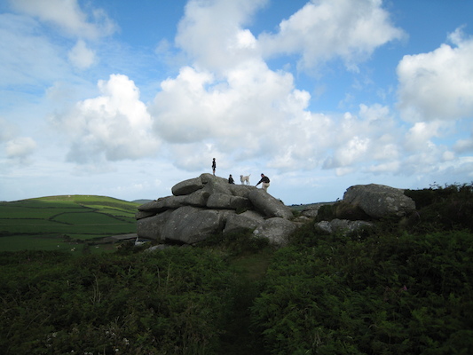 Tim, Cole, Bazzle and Granddad on Trencrom (07-06-2011 09:38)
