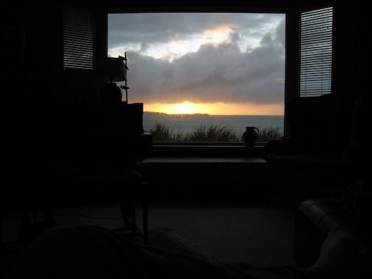 View from the sitting room (07-06-2011 21:01)