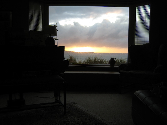 View from the sitting room (07-06-2011 21:01)