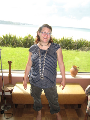 Xine wearing the mayoral bling (07-07-2011 17:15)