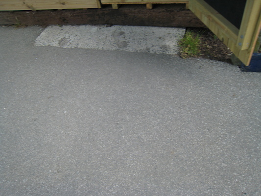 Waiting for the train (by Cole) (07-11-2011 09:59)