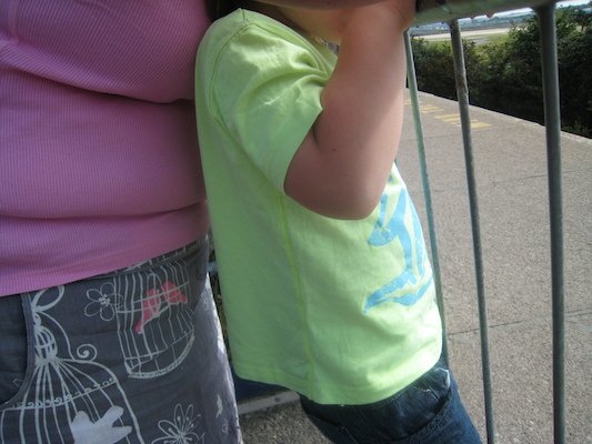 Waiting for the train (by Cole) (07-11-2011 10:00)