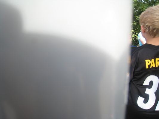 Waiting for the train (by Cole) (07-11-2011 10:00)