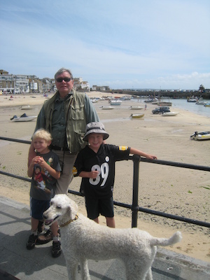Cole, Granddad, Tim and Bazzle at St. Ives (07-11-2011 11:21)