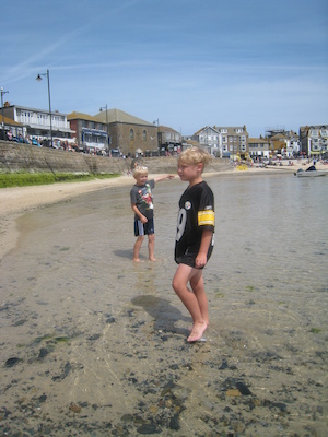 Cole and Tim in the St. Ives harbor (07-11-2011 12:05)
