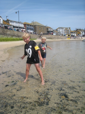 Tim and Cole in the St. Ives harbor (07-11-2011 12:05)