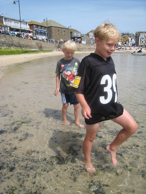 Cole and Tim in the St. Ives harbor (07-11-2011 12:05)