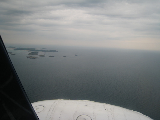 The Scilliesfrom the helicopter (07-12-2011 08:26)