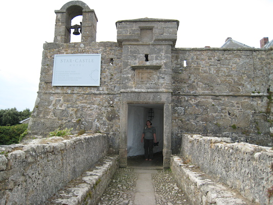 Xine entering Star Castle (07-12-2011 11:01)