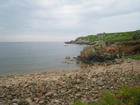 Rock piles on Peninnis head (07-12-2011 15:44)